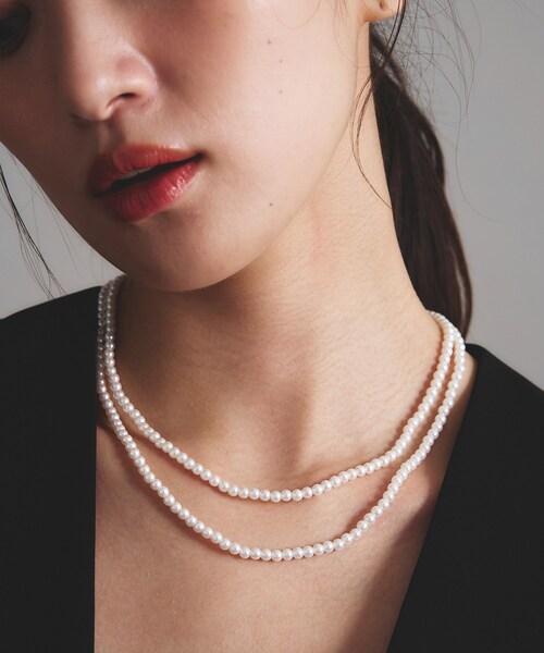 INDIVI（インディヴィ）の「【マルチWAY／セレモニー】2連シンプルパール調ネックレス（ネックレス・レディース・ゴールド・00）」の4枚目の写真