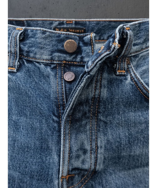 Nudie Jeans(ヌーディージーンズ)の「Nudie Jeans/ヌーディージーンズ Steady Eddie II / レギュラーテーパード ジーンズ / Raw Tracks(デニムパンツ・メンズ・ライトインディゴブルー・32/30/29/31)」の6枚目の写真
