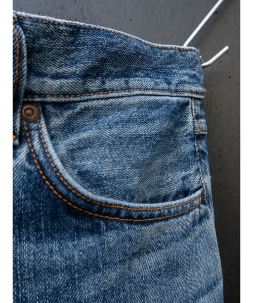 Nudie Jeans(ヌーディージーンズ)の「Nudie Jeans/ヌーディージーンズ Steady Eddie II / レギュラーテーパード ジーンズ / Raw Tracks(デニムパンツ・メンズ・ライトインディゴブルー・32/30/29/31)」の5枚目の写真