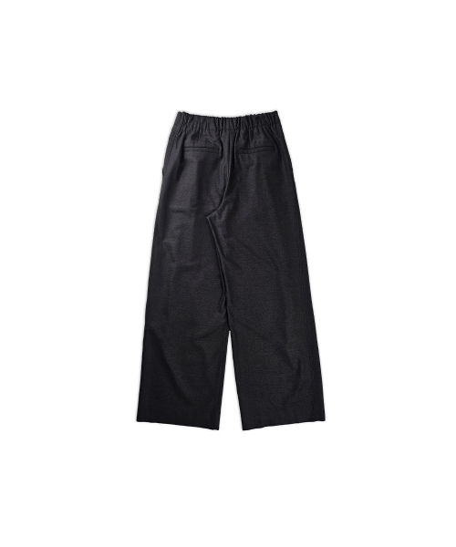 320SHOWROOM(320ショールーム)の「Wool Blend Side Button Pintuck Elastic Pants Charcoal(スラックス・レディース・チャコール・SMALL)」の5枚目の写真