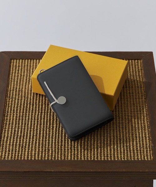 ITTI（イッチ）の「【ITTI】CRISTY WIND SMART MID WLT（財布・メンズ・ブラック/ダークグレー・FREE）」の2枚目の写真
