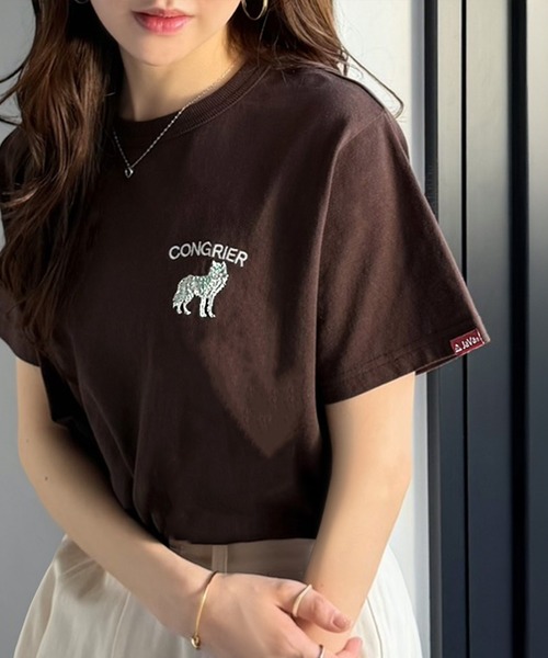 Java(ジャバ)の「《JaVa ジャバコラボ》大人の遊び心をプラス。綿100%オオカミ刺繍Tシャツ(半袖)(Tシャツ/カットソー・レディース・オフホワイト/ブラウン/ブラック/オートミール/その他1・X-LARGE/SMALL/MEDIUM/LARGE)」の3枚目の写真