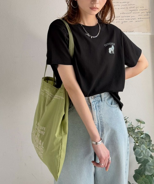 Java(ジャバ)の「《JaVa ジャバコラボ》大人の遊び心をプラス。綿100%オオカミ刺繍Tシャツ(半袖)(Tシャツ/カットソー・レディース・オフホワイト/ブラウン/ブラック/オートミール/その他1・X-LARGE/SMALL/MEDIUM/LARGE)」の16枚目の写真