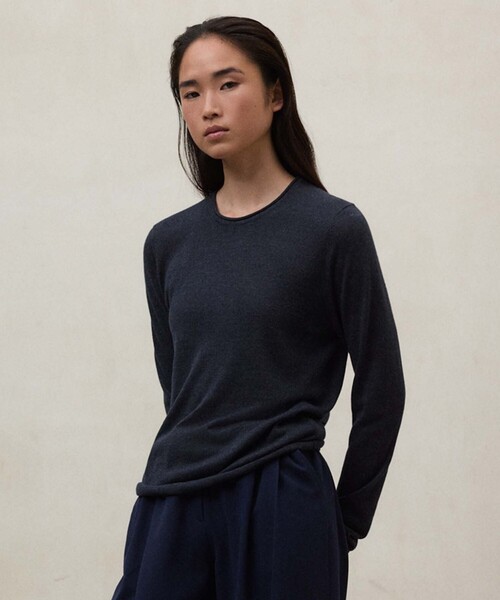 ECOALF（エコアルフ）の「MILO ライトウール ニット / MILO KNIT WOMAN（ニット/セーター・レディース・チャコールグレー/グレー・S/XS）」の2枚目の写真