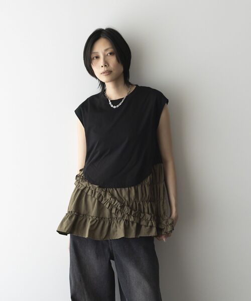 GARAGE OF GOOD CLOTHING（ガレージオブグッドクロージング）の「フリルデザインドッキングプルオーバー（Tシャツ/カットソー・レディース・ホワイト/ブラック/モカ・FREE）」の2枚目の写真