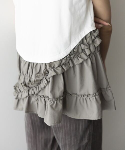 GARAGE OF GOOD CLOTHING（ガレージオブグッドクロージング）の「フリルデザインドッキングプルオーバー（Tシャツ/カットソー・レディース・ホワイト/ブラック/モカ・FREE）」の13枚目の写真