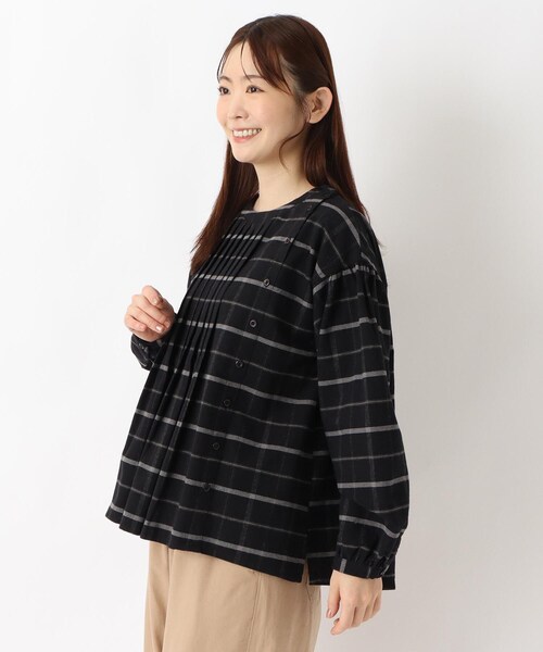 one'sterrace(ワンズテラス)の「コットンフランネル 前タックブラウス(シャツ/ブラウス・レディース・アイボリー系8/ベージュ系8/ブラック系8・02)」の1枚目の写真