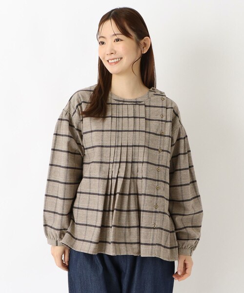 one'sterrace(ワンズテラス)の「コットンフランネル 前タックブラウス(シャツ/ブラウス・レディース・アイボリー系8/ベージュ系8/ブラック系8・02)」の4枚目の写真