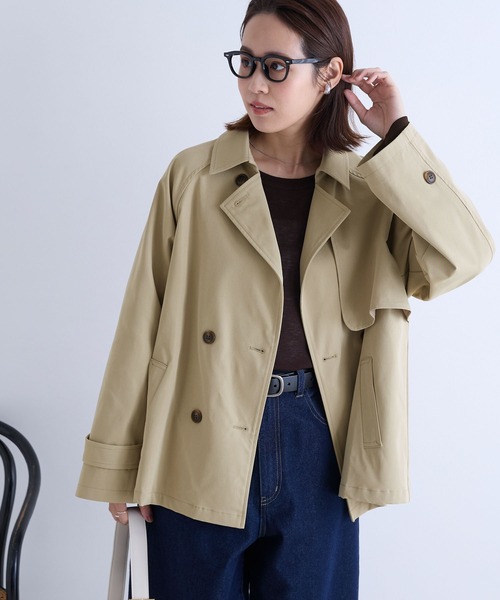 Aunely(オーネリー)の「【Aunely】奥ゆかしぃルエット 撥水 ショート トレンチ コート/ 静電防止 & マシンウォッシュ<YOSOOIシリーズ>(トレンチコート・レディース・ベージュ/チャコールグレー・M/L)」の6枚目の写真