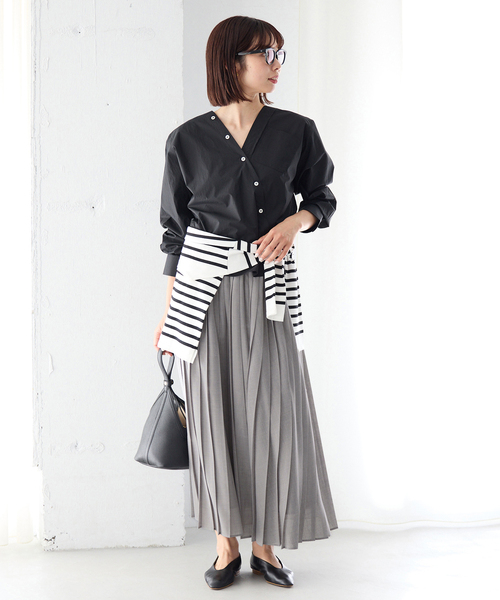 IENA（イエナ）の「ボイルシアープリーツスカート（スカート・レディース・ライトグレー/ホワイト・36/38）」の3枚目の写真