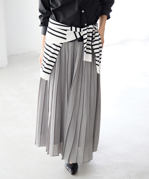 IENA（イエナ）の「ボイルシアープリーツスカート（スカート・レディース・ライトグレー/ホワイト・36/38）」の5枚目の写真