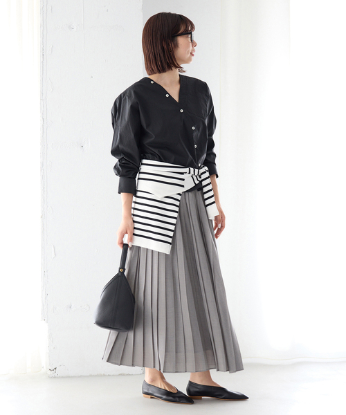 IENA（イエナ）の「ボイルシアープリーツスカート（スカート・レディース・ライトグレー/ホワイト・36/38）」の13枚目の写真