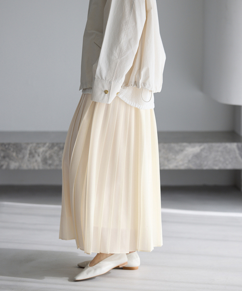 IENA（イエナ）の「ボイルシアープリーツスカート（スカート・レディース・ライトグレー/ホワイト・36/38）」の16枚目の写真