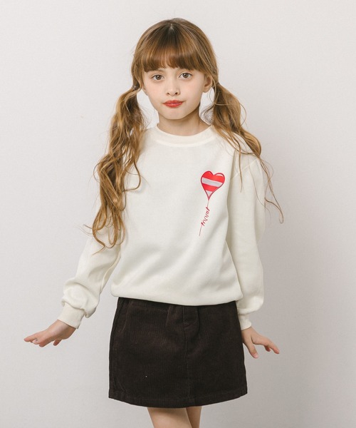 URBAN CHERRY（アーバンチェリー）の「バックハートバルーンデザイントレーナー（スウェット・キッズ・ホワイト/レッド・150cm/130cm/110cm/140cm/120cm）」の2枚目の写真