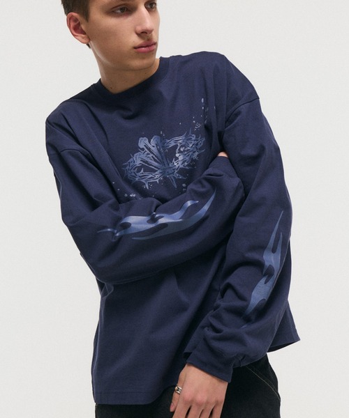 ブラック グラフィックプリント 長袖カットソー セール】GRAPHIC LONG SLEEVE TEE / グラフィックロングスリーブT