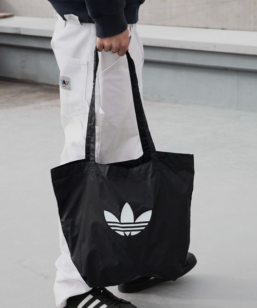 adidas（アディダス）の「adidas/アディダス　HERI S HEAD EC BAG ポケッタブル エコバッグ 2026年 夏 夏服（エコバッグ/サブバッグ・メンズ・ブラック/ブルー・FREE）」の2枚目の写真