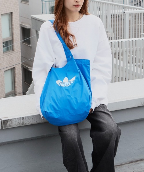 adidas（アディダス）の「adidas/アディダス　HERI S HEAD EC BAG ポケッタブル エコバッグ 2026年 夏 夏服（エコバッグ/サブバッグ・メンズ・ブラック/ブルー・FREE）」の17枚目の写真
