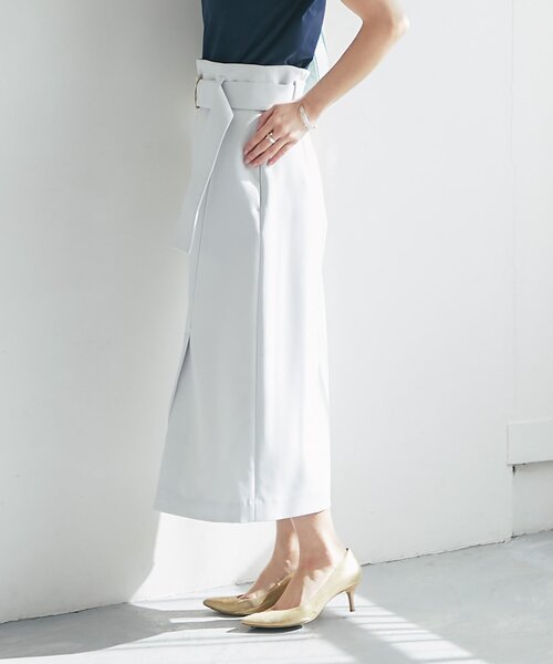 La boutique BonBon（ラブティックボンボン）の「【今すぐお届け！・オフィスで差がつく】ベルト付きナロースカート（スカート・レディース・オフホワイト/ライトグレー/ネイビー・38/34/36）」の9枚目の写真