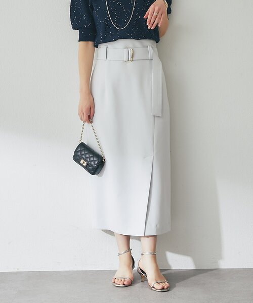 La boutique BonBon（ラブティックボンボン）の「【今すぐお届け！・オフィスで差がつく】ベルト付きナロースカート（スカート・レディース・オフホワイト/ライトグレー/ネイビー・38/34/36）」の15枚目の写真
