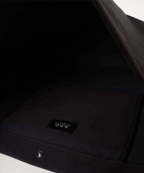 A.P.C.（アーペーセー）の「BESACE JOURNAL（ショルダーバッグ・メンズ・ブラック・ONESIZE）」の4枚目の写真