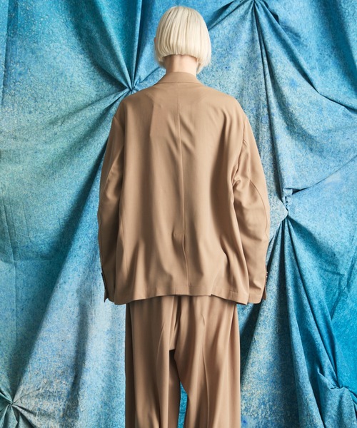 MAISON SPECIAL(メゾンスペシャル)の「《UNISEX》TW Worsted Relax-Over 2B Tailored Jacket/TWウーステッドリラックスオーバー2Bテーラードジャケット【MAISON SPECIAL/メゾンスペシャル】■セットアップ対応■(テーラードジャケット・メンズ・グレイッシュベージュ/ブラック/ベージュ/グレー・2/1/0)」の10枚目の写真