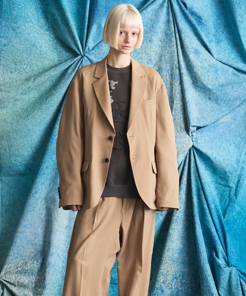 MAISON SPECIAL(メゾンスペシャル)の「《UNISEX》TW Worsted Relax-Over 2B Tailored Jacket/TWウーステッドリラックスオーバー2Bテーラードジャケット【MAISON SPECIAL/メゾンスペシャル】■セットアップ対応■(テーラードジャケット・メンズ・グレイッシュベージュ/ブラック/ベージュ/グレー・2/1/0)」の8枚目の写真