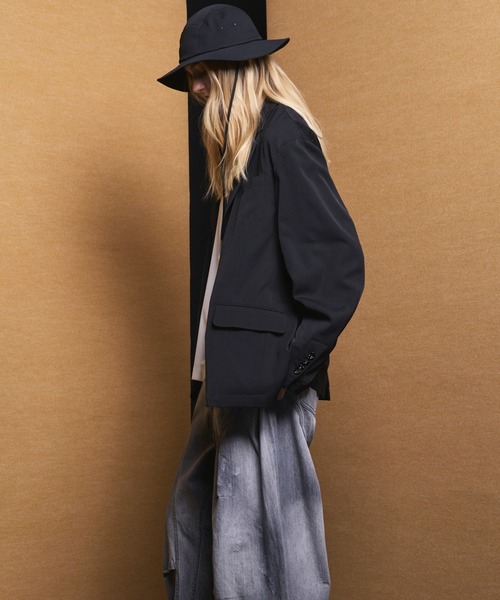 MAISON SPECIAL(メゾンスペシャル)の「《UNISEX》TW Worsted Relax-Over 2B Tailored Jacket/TWウーステッドリラックスオーバー2Bテーラードジャケット【MAISON SPECIAL/メゾンスペシャル】■セットアップ対応■(テーラードジャケット・メンズ・グレイッシュベージュ/ブラック/ベージュ/グレー・2/1/0)」の12枚目の写真