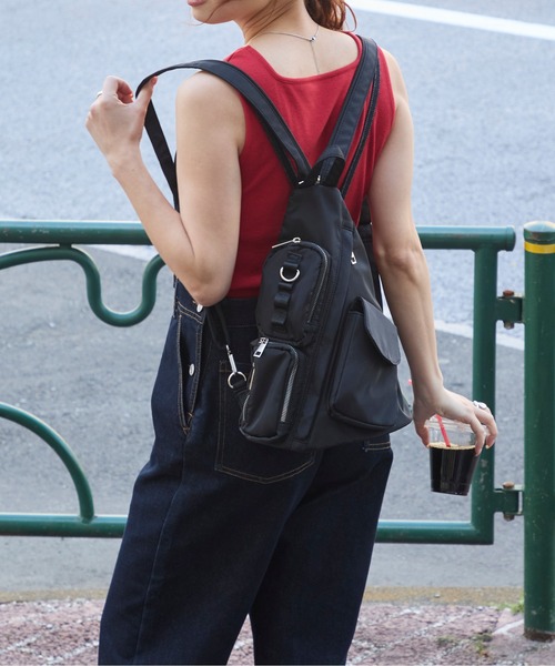 BONLECILL Marche(ボンルシールマルシェ)の「【BONLECILL Marche】2wayトライアングルボディバッグ(ボディバッグ/ウエストポーチ・レディース・ブラック・FREE)」の2枚目の写真