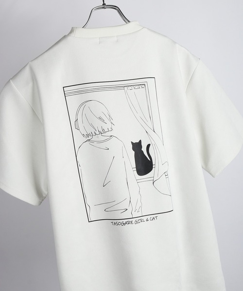 WESTSEA(ウエストシー)の「TASOGARE GIRL & CAT / 黄昏ガール バックプリント 猫 グラフィックTシャツ / ワンポイント刺繍 フェイクスエード 半袖Tシャツ(Tシャツ/カットソー・メンズ・ブラック/ホワイト系その他/ライトグレー/オフホワイト/グレー/ブラック系その他・L/M)」の2枚目の写真