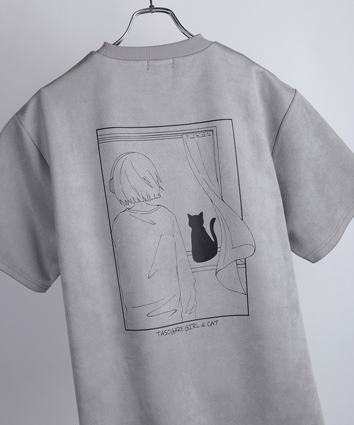 WESTSEA(ウエストシー)の「TASOGARE GIRL & CAT / 黄昏ガール バックプリント 猫 グラフィックTシャツ / ワンポイント刺繍 フェイクスエード 半袖Tシャツ(Tシャツ/カットソー・メンズ・ブラック/ホワイト系その他/ライトグレー/オフホワイト/グレー/ブラック系その他・L/M)」の5枚目の写真