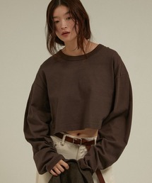 LA PEAU DE GEM（ラポドゥジェム）の「スリーブタッククロップドロングTシャツ クロップド丈カットソー   【LA PEAU DE GEM】 sleeve tuck cropped long tee（Tシャツ/カットソー）」
