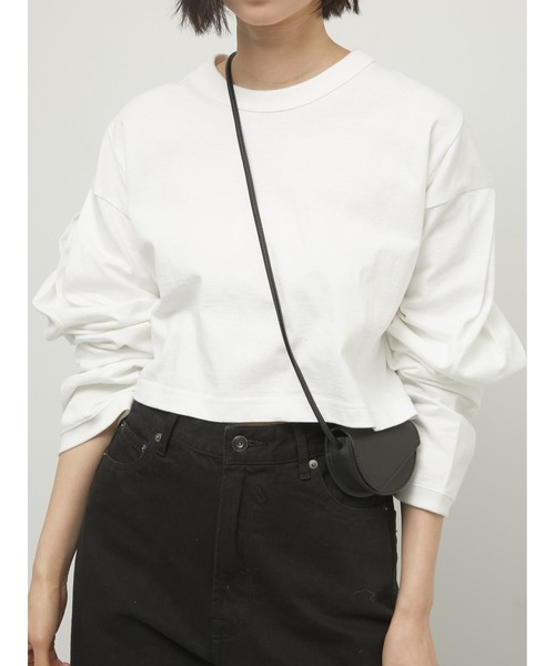 LA PEAU DE GEM（ラポドゥジェム）の「【LA PEAU DE GEM】sleeve tuck cropped long tee/スリーブタッククロップドロングTシャツ（Tシャツ/カットソー・レディース・ブラック/ホワイト/グレー・FREE）」の5枚目の写真