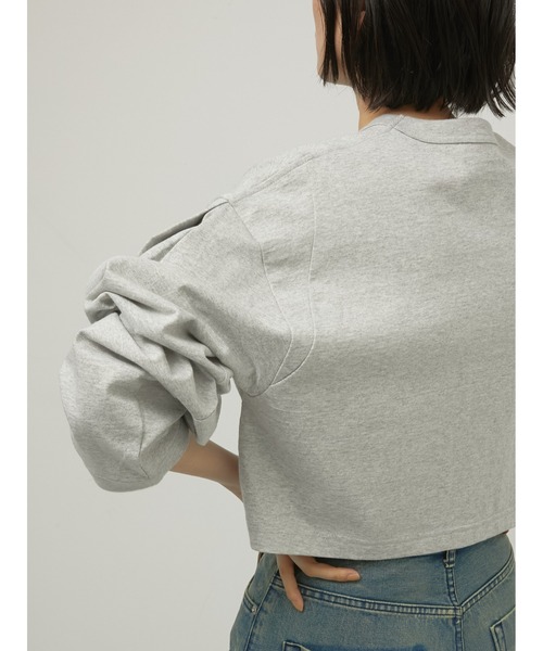 LA PEAU DE GEM（ラポドゥジェム）の「【LA PEAU DE GEM】sleeve tuck cropped long tee/スリーブタッククロップドロングTシャツ（Tシャツ/カットソー・レディース・ブラック/ホワイト/グレー・FREE）」の13枚目の写真
