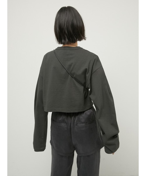 LA PEAU DE GEM（ラポドゥジェム）の「【LA PEAU DE GEM】sleeve tuck cropped long tee/スリーブタッククロップドロングTシャツ（Tシャツ/カットソー・レディース・ブラック/ホワイト/グレー・FREE）」の22枚目の写真