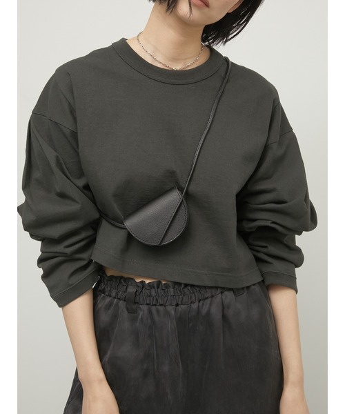 LA PEAU DE GEM（ラポドゥジェム）の「【LA PEAU DE GEM】sleeve tuck cropped long tee/スリーブタッククロップドロングTシャツ（Tシャツ/カットソー・レディース・ブラック/ホワイト/グレー・FREE）」の18枚目の写真