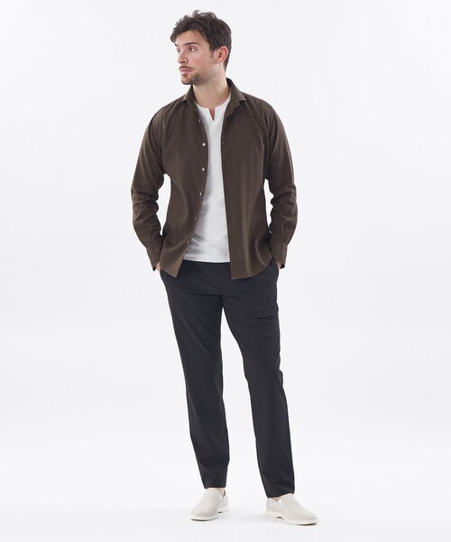 EPOCA UOMO(エポカウォモ)の「*Safari5月号掲載*リネンストレッチシャツ(シャツ/ブラウス・メンズ・ブルー系その他4/ダークブラウン/チャコールグレー・46/48)」の10枚目の写真