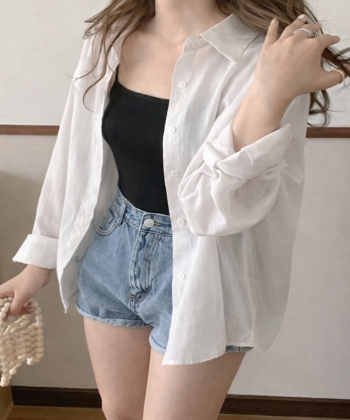 mielu(ミエル)の「バックスリットシアーシャツ(シャツ/ブラウス・レディース・ピンク/ブルー/ホワイト・MEDIUM/LARGE)」の2枚目の写真
