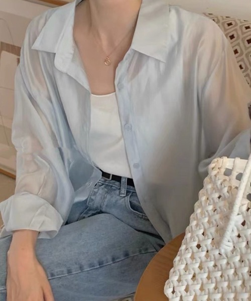 mielu(ミエル)の「バックスリットシアーシャツ(シャツ/ブラウス・レディース・ピンク/ブルー/ホワイト・MEDIUM/LARGE)」の5枚目の写真