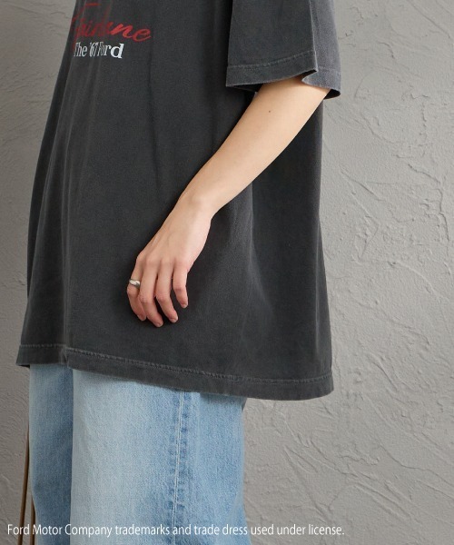 GOOD ROCK SPEED（グッドロックスピード）の「[GOOD ROCK SPEED/グッドロックスピード] 別注 FORD ロゴプリントTシャツ（THUNDERBIRD）（Tシャツ/カットソー・レディース・チャコール・XL/L/M）」の5枚目の写真