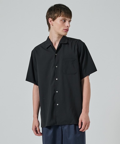 markaware（マーカウェア）の「【MARKAWARE】オーガニックウール 2/80 トロピカル / イタリアンオープンカラーS/Sシャツ（シャツ/ブラウス・メンズ・ネイビー/ブラック/ダークグレー・1/2）」の4枚目の写真