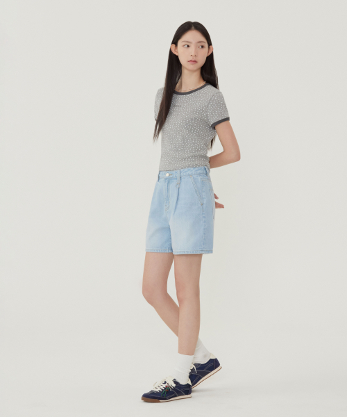 COVERNAT WOMAN（カバーナットウーマン）の「ウィメンズピンタックデニムショーツライトブルー（その他パンツ・レディース・その他・WS/WM/LARGE）」の8枚目の写真