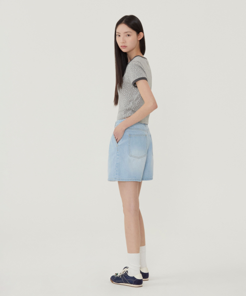 COVERNAT WOMAN（カバーナットウーマン）の「ウィメンズピンタックデニムショーツライトブルー（その他パンツ・レディース・その他・WS/WM/LARGE）」の9枚目の写真