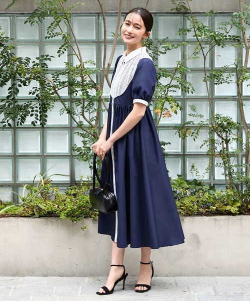 RUIRUE BOUTIQUE（ルイルエブティック）の「洗える ｜ レース 切り替え フレア シャツワンピース ｜ ワンピース・夏ワンピース・ロングワンピース・リゾートワンピース・デザインワンピース・レースワンピース・フレアスカート（シャツワンピース・レディース・ライトグレー系1/オフホワイト/ネイビー系1・S/M/L）」の5枚目の写真
