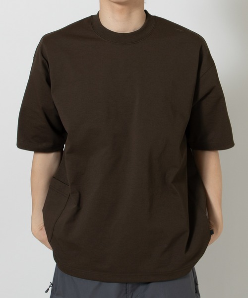 DAIWA PIER39（ダイワピア39）の「TECH SIDE POCKET S/S TEE BE-32026（Tシャツ/カットソー・メンズ・ホワイト/ブルー/オリーブ/ブラック/ブラウン・X-LARGE/LARGE/SMALL/MEDIUM）」の3枚目の写真