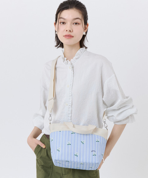LeSportsac(レスポートサック)の「SMALL BUCKET TOTE ジャスミンストライプ(トートバッグ・レディース・ブルー・FREE)」の1枚目の写真