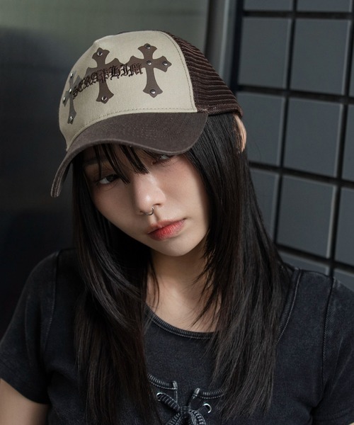WEGO（ウィゴー）の「WEGO/【26春夏新作】クロススタッズメッシュキャップ（キャップ・レディース・その他1/ブラック/ブラウン・FREE）」の5枚目の写真