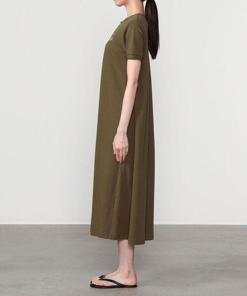 SCYE BASICS(サイベーシックス)の「SCYE BASICS | 〈別注〉鹿の子ヘンリーネックワンピース WOMEN(ワンピース・レディース・カーキ/ブラック・38)」の11枚目の写真