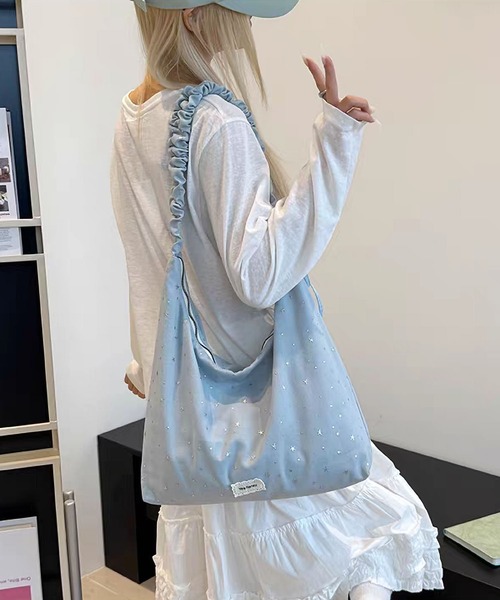 LA VORAGINE(ラ ヴォラジネ)の「A4対応大容量スターデザインドロストショルダーバッグ(ショルダーバッグ・レディース・ブラック/ブルー/グリーン/ピンク/イエロー/ベージュ・FREE)」の12枚目の写真
