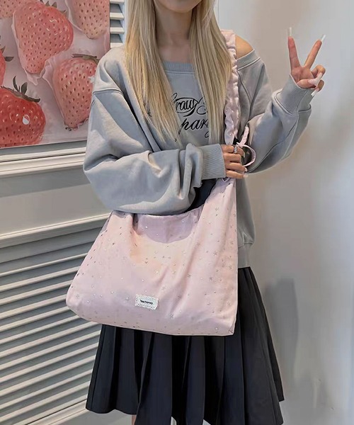 LA VORAGINE(ラ ヴォラジネ)の「A4対応大容量スターデザインドロストショルダーバッグ(ショルダーバッグ・レディース・ブラック/ブルー/グリーン/ピンク/イエロー/ベージュ・FREE)」の9枚目の写真