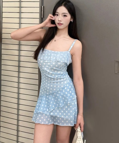 AsheKsha(アシクシャ)の「甘い欲望の風ブルーのドット柄フリルキャミソールワンピース(ワンピース・レディース・ブルー・F)」の5枚目の写真